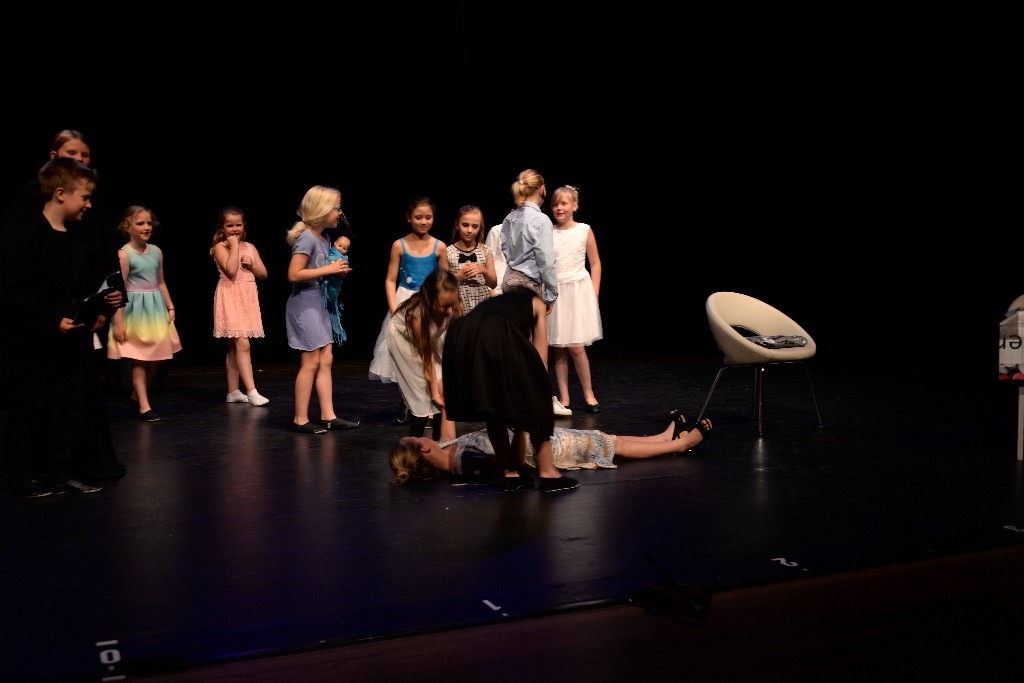 ../Images/Musical Nanny de Vries 225.jpg